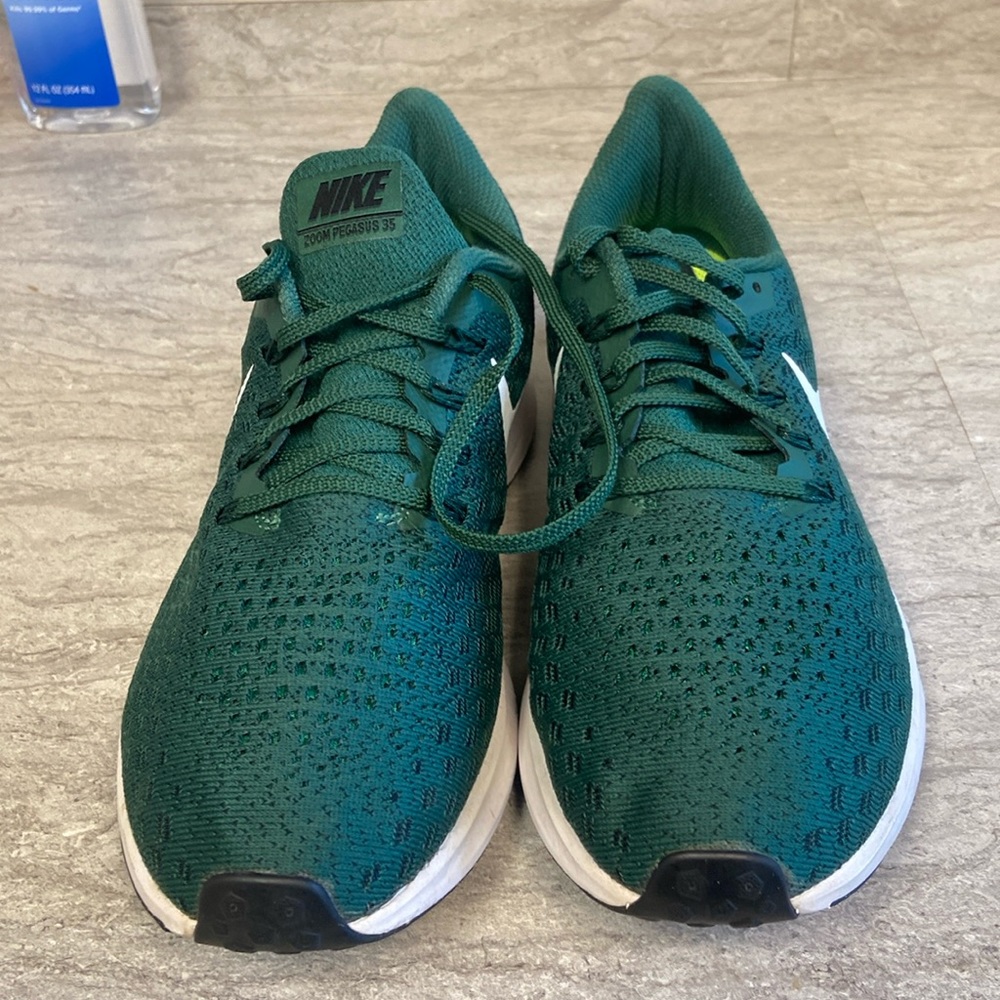 EUC women’s nike pegasus 35 size 10